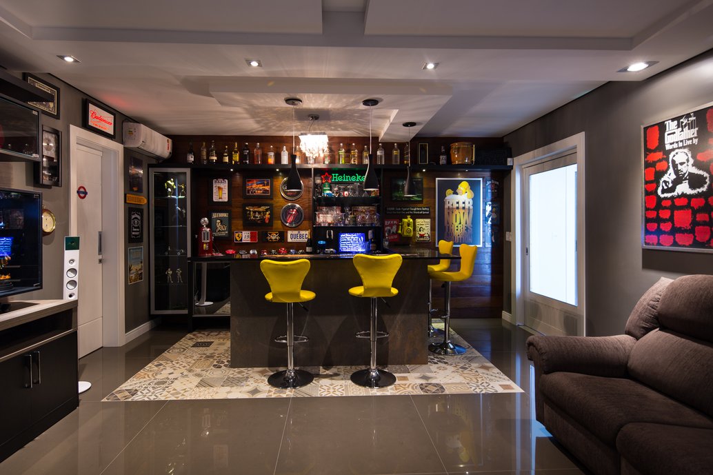 Sala de TV com Estar/PUB - Projeto mesclando materiais - Rio Retro com City Fendi POL 