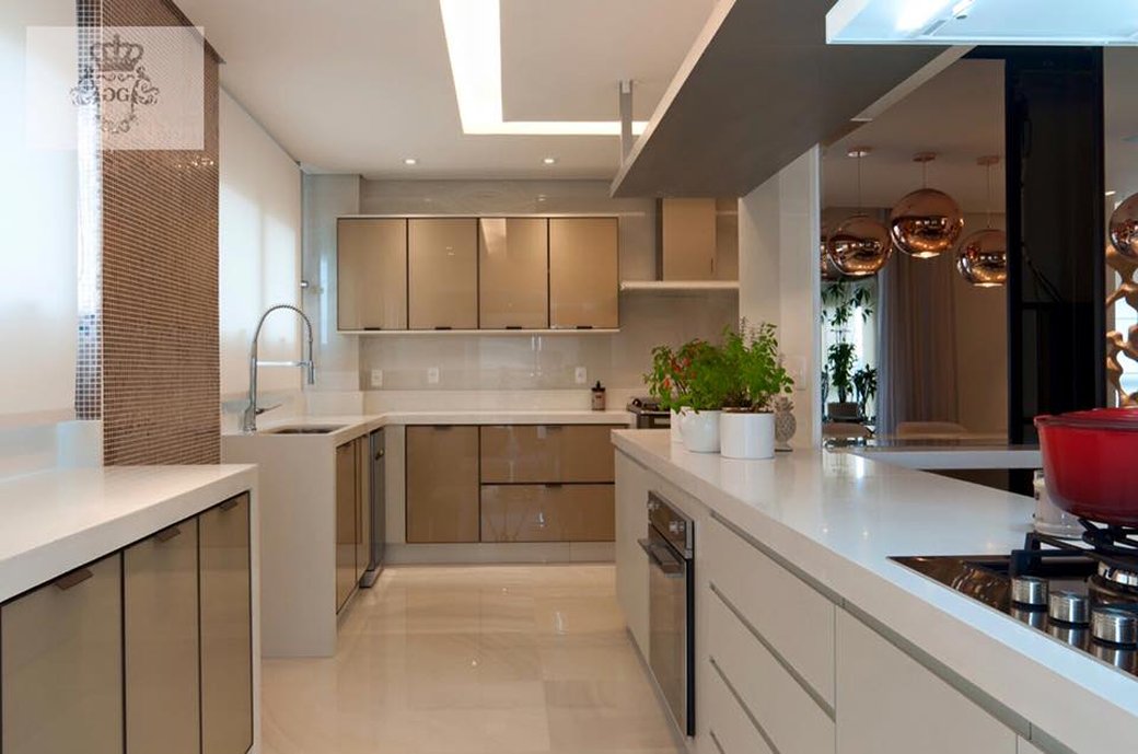 Cozinha integrada por Gabriel Fernandes e Gil Medeiros - Produtos : Ágata Nacre 60x120 pol / Star Mix Copper SQ