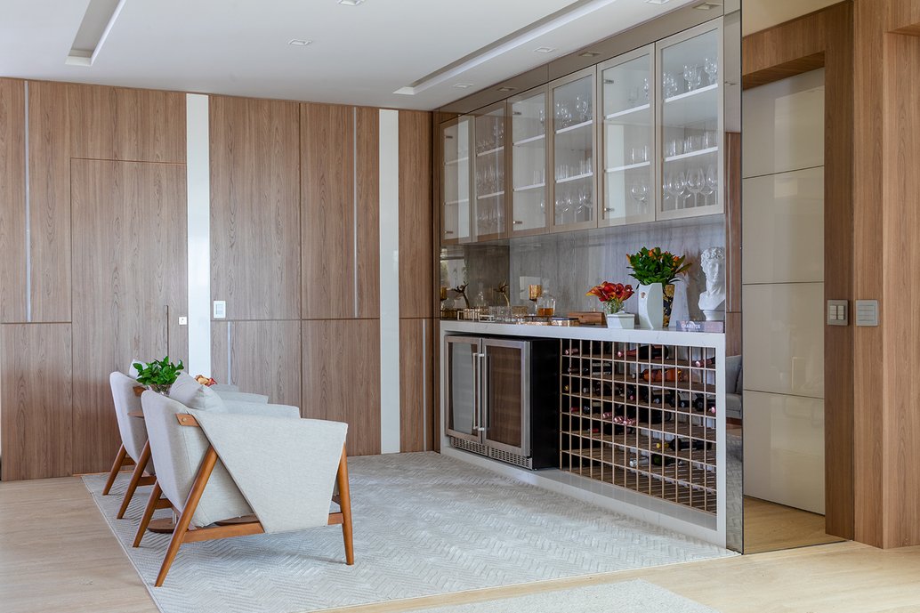 Quanto orgulho deste trabalho tão gostoso. Nosso living cheio de detalhes do jeitinho que a gente AMA fazer ❤️ Projeto @oka.arquitetura Fotos @fabiojrsevero Produção @mayranavarro
