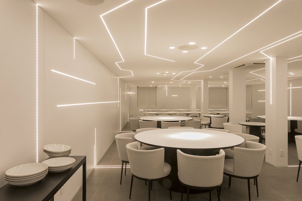 Piso: Porcelanato Sampa Masp 90x90cm NAT RET (Portobello)