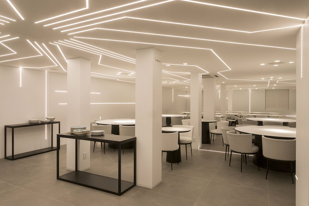 Piso: Porcelanato Sampa Masp 90x90cm NAT RET (Portobello)