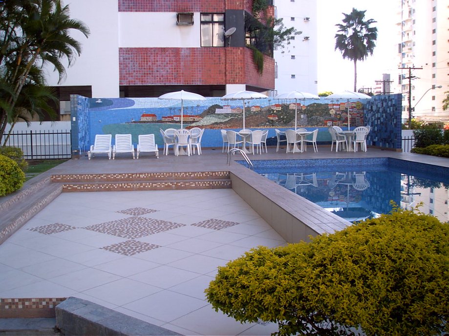 piscina edf. residencial