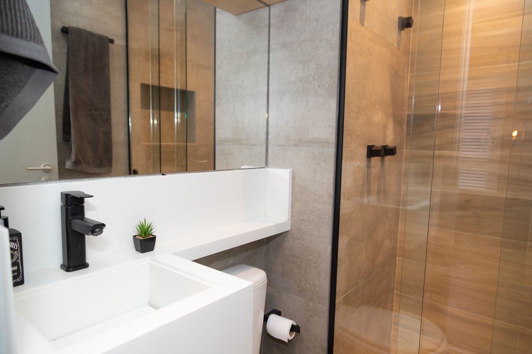 Apartamento com decoração Rústica e Industrial - Banheiro Social