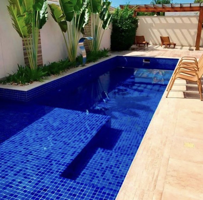 Piscina convidativa