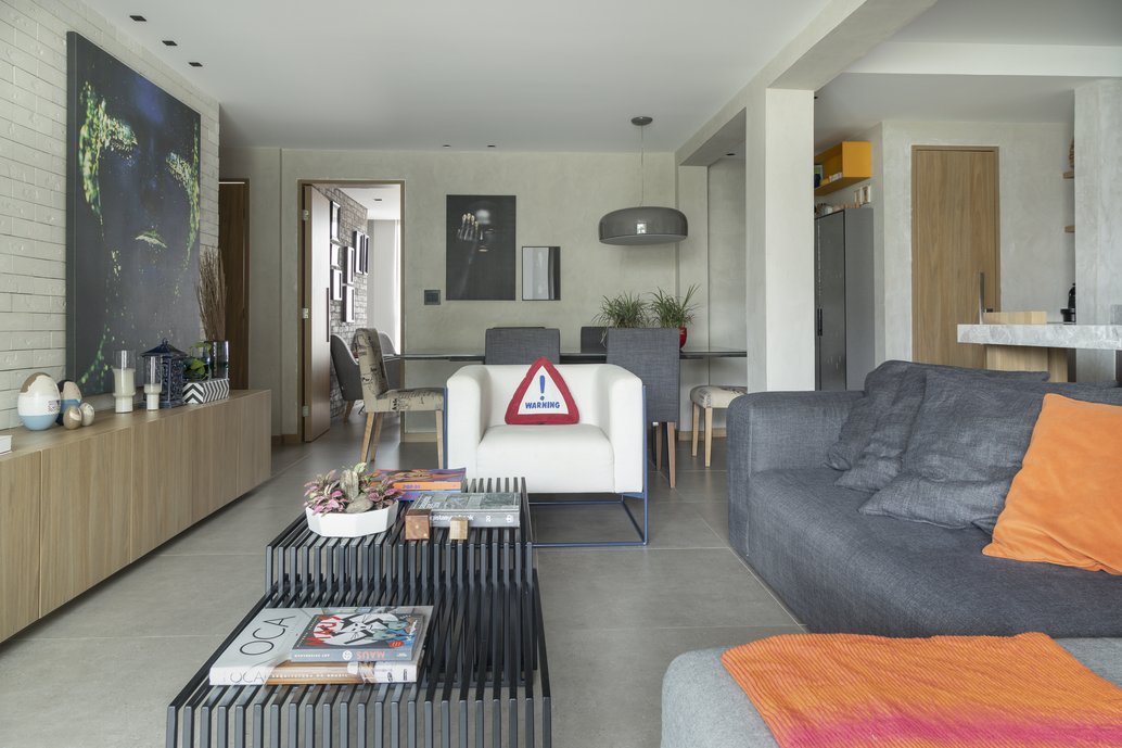 Living compacto com sala de estar, jantar, cozinha e lavabo, perfeito para receber amigos familiares e relaxar em 40M².