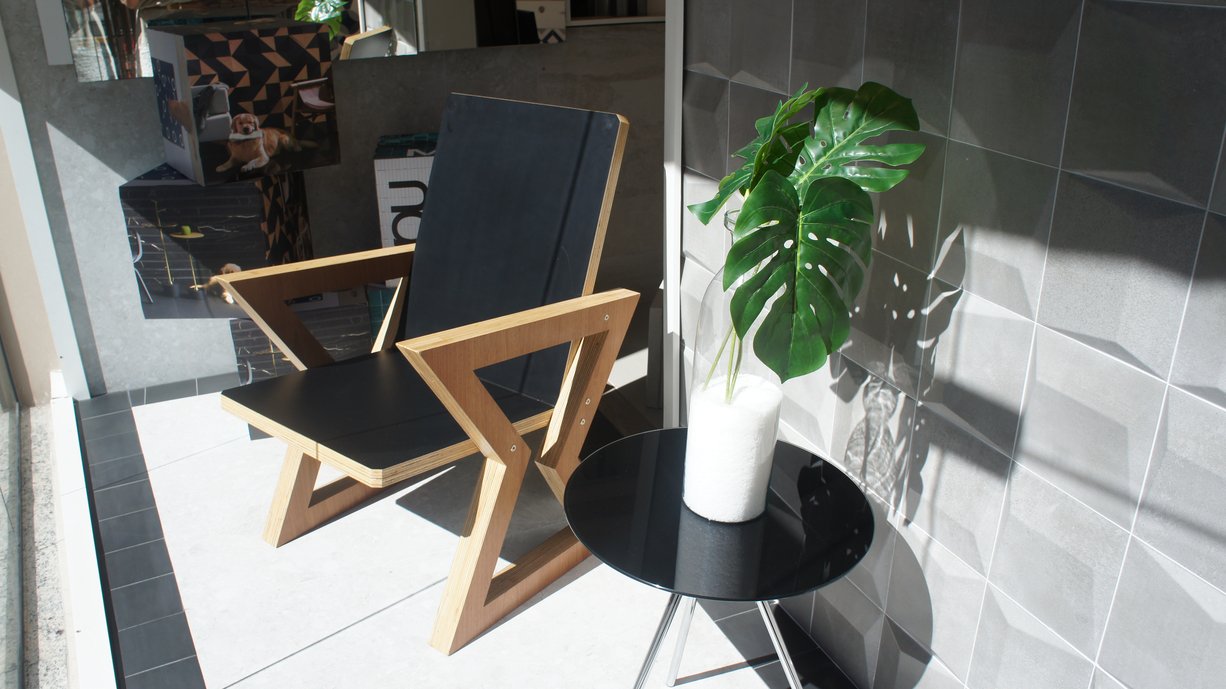 Imagem da vitrine com o sol.