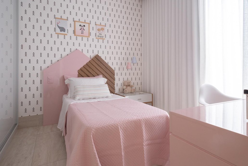 Quarto menina