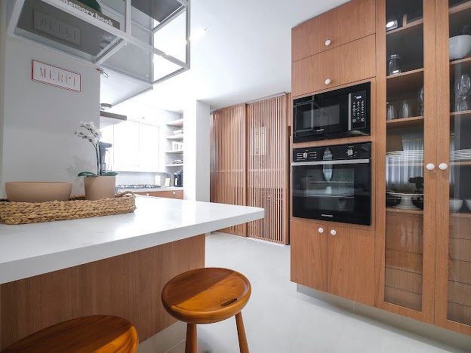 cozinha ampla e sofisticada