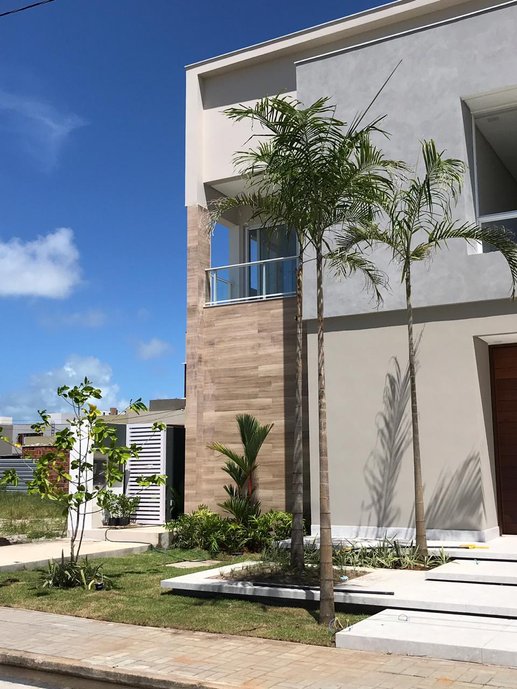 Projeto de Arquitetura Paisagística e Paisagismo em uma residência unifamiliar em condomínio fechado, localizada em Cabedelo-PB