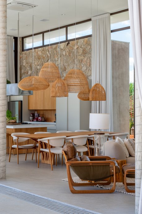 Sala de jantar e cozinha americana