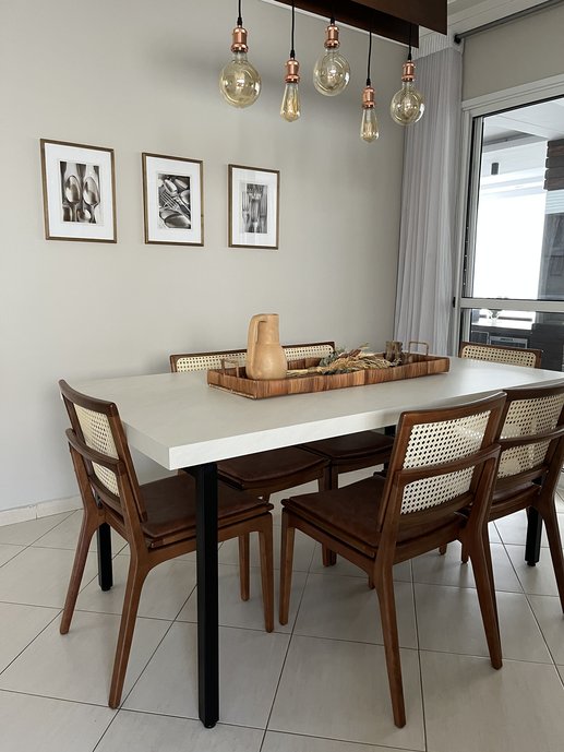 Mesa em porcelanato Onyx Unique e serralheria