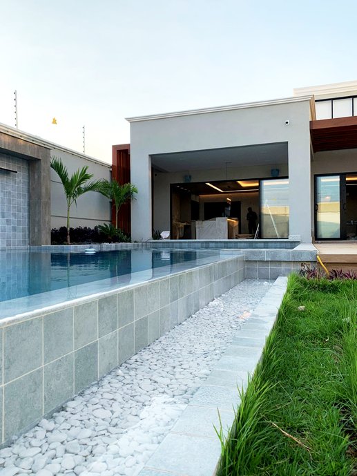 Piscina elevada