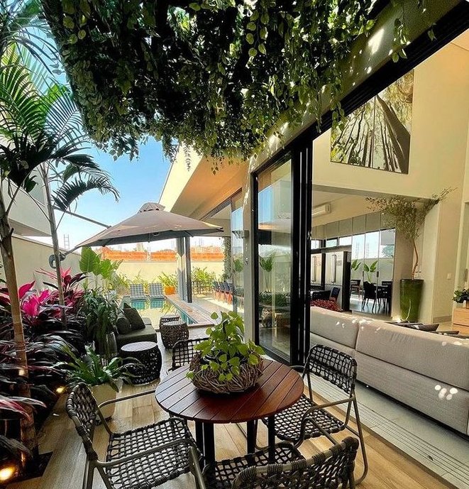 Área Externa e Piscina.