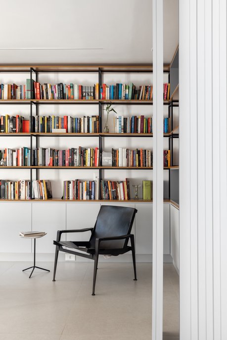 Biblioteca em apartamento