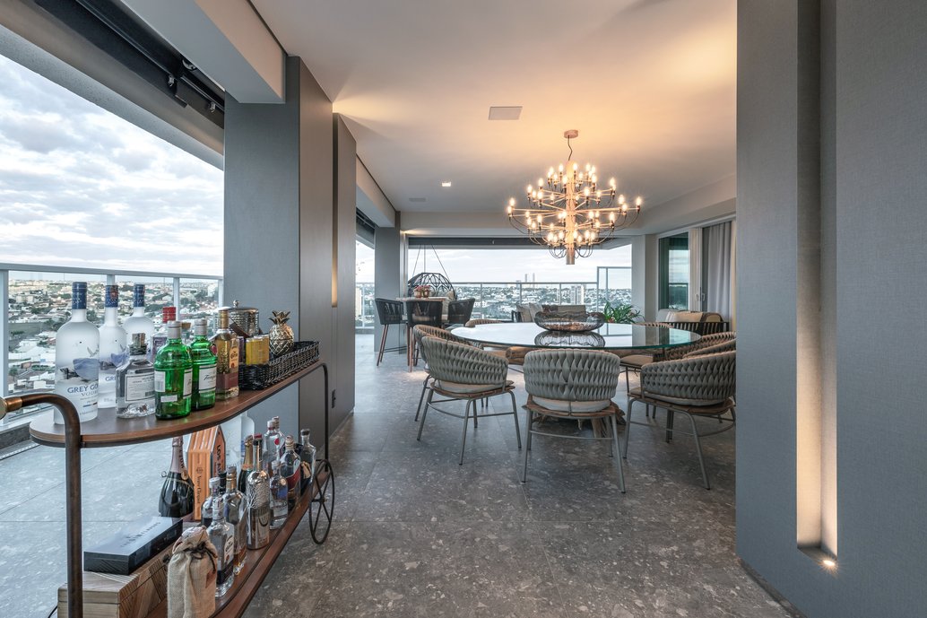Cobertura gourmet; carrinho de bar na decoração