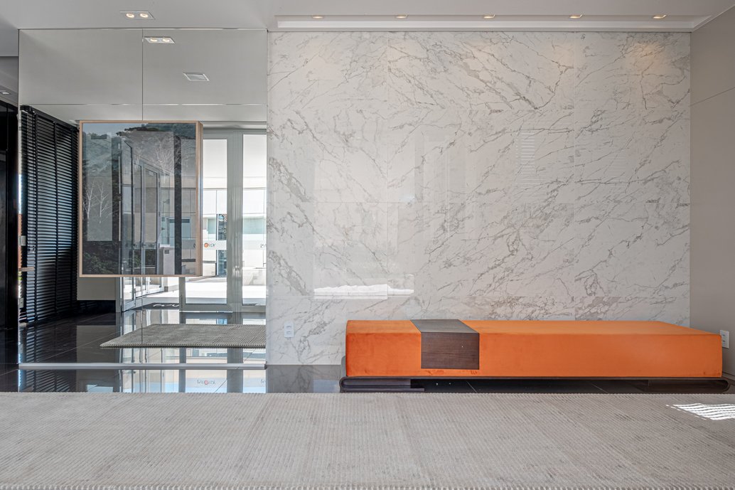 Painel Porcelanato Bianco Floe
Piso Porcelanato Nero Diamante Polido
