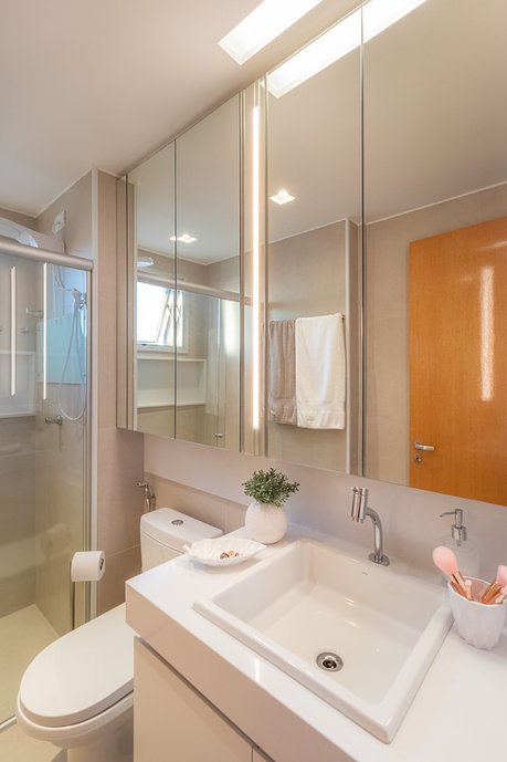 Banheiro suíte minimalista