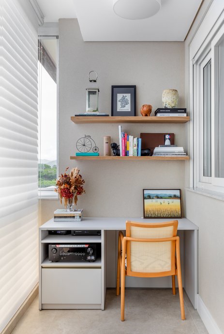 Home office na varanda.
