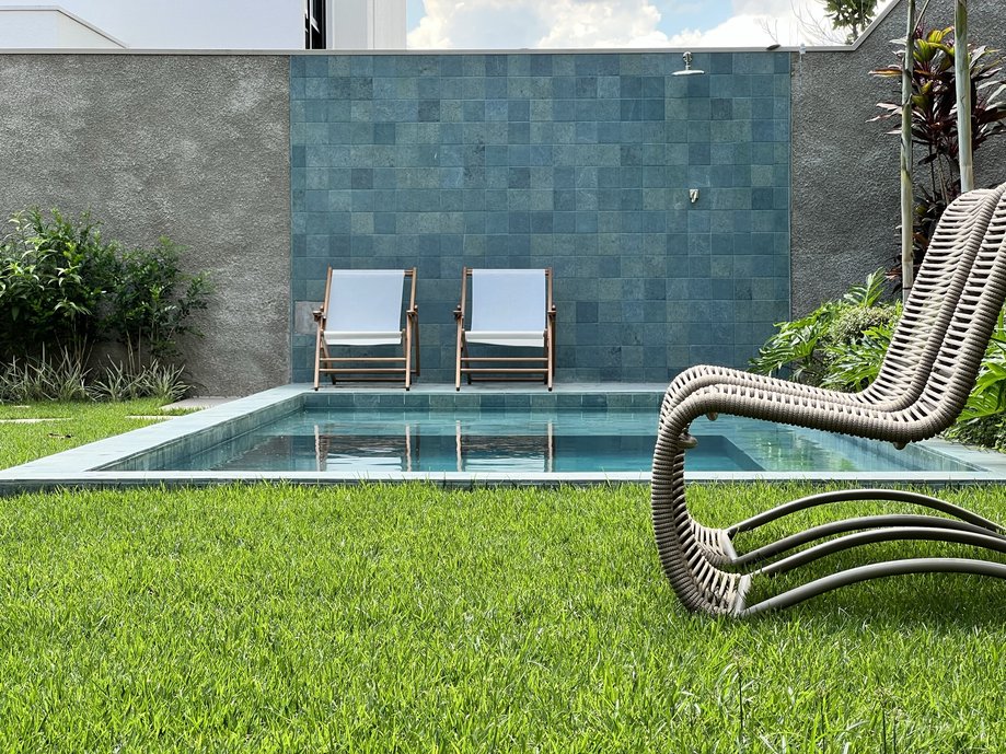 ÁREA EXTERNA E PISCINA