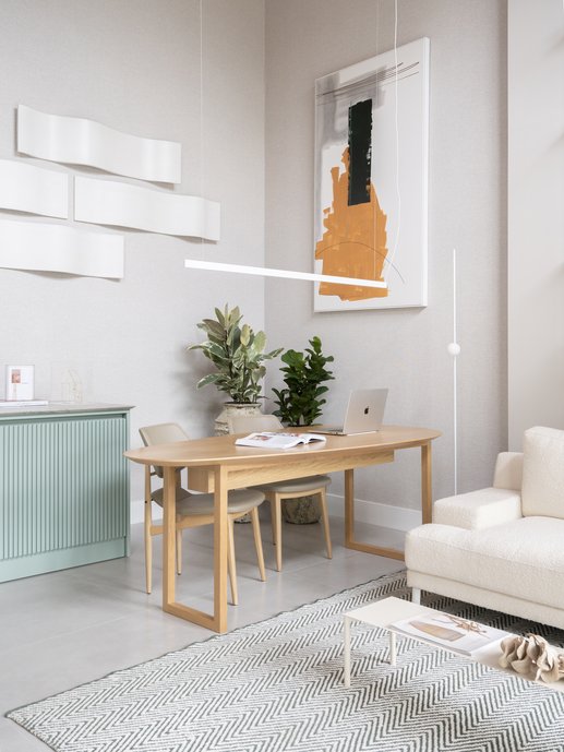 Home office na sala.