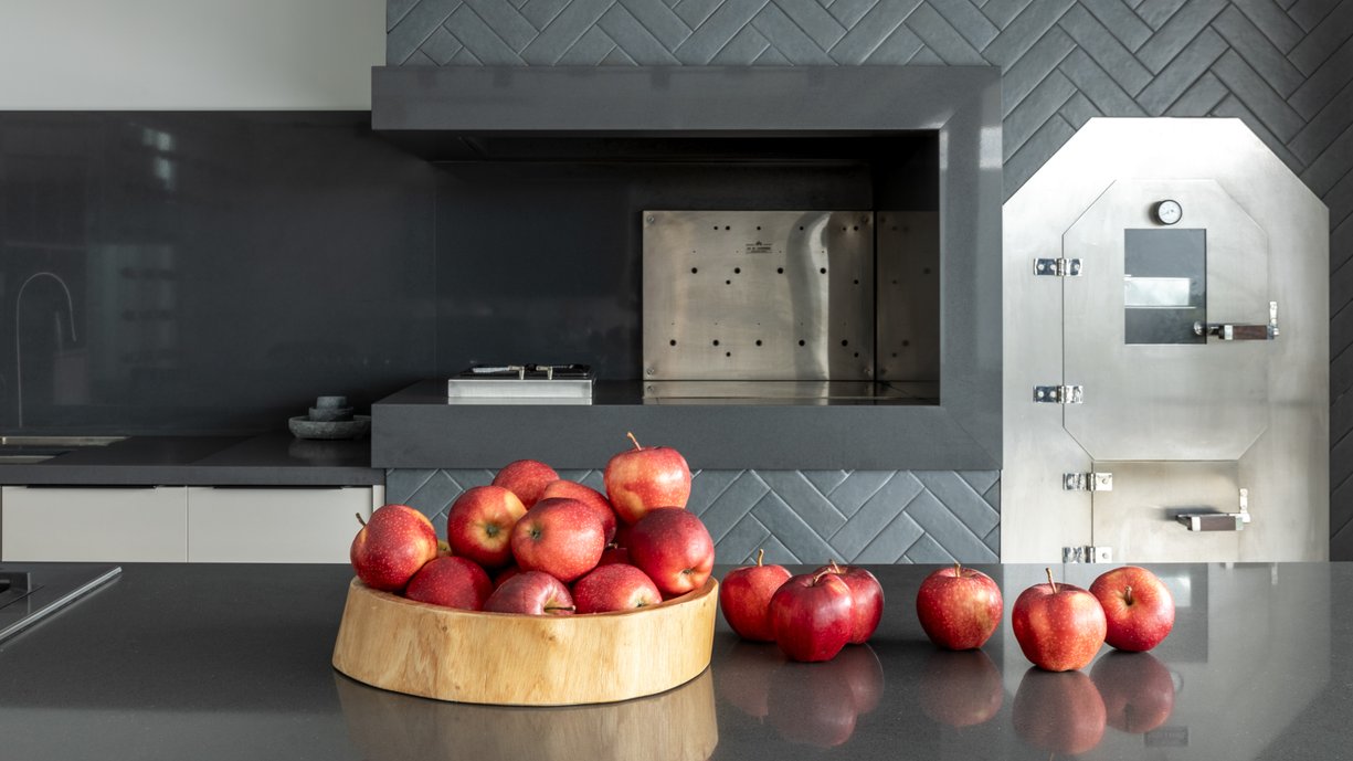 Fruteira; maçã, decoração na cozinha