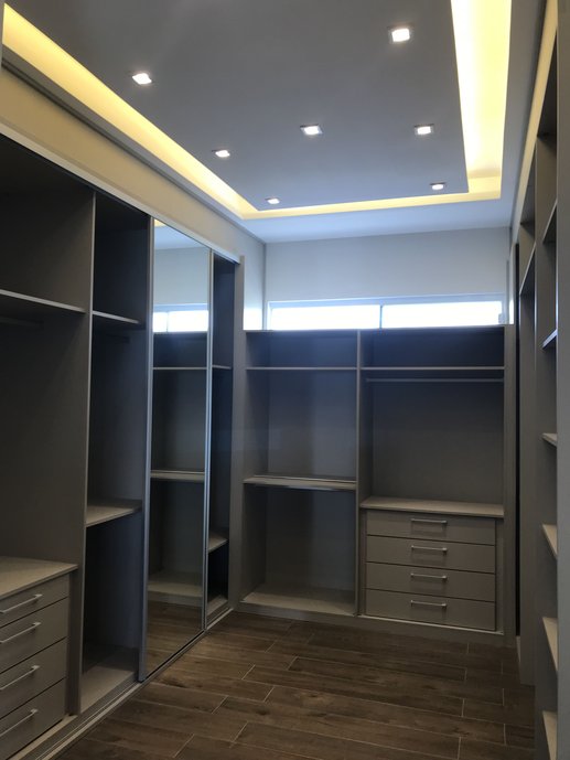 Closet elegante