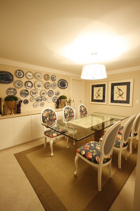 Jantar de um apartamento localizado no centro de Uberaba MG, onde usou o porcelanato Perlino 60x60 polido