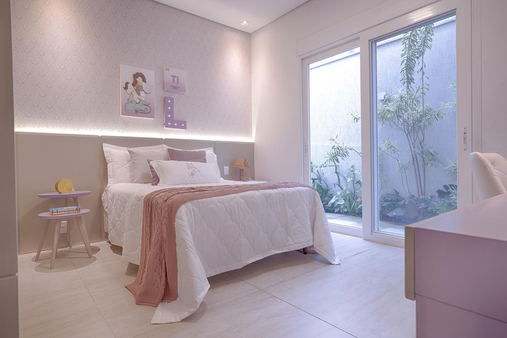 Quarto menina