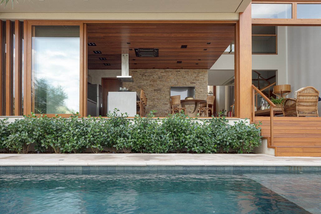 piscina com prainha