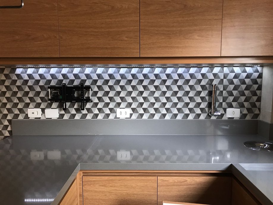Revestimento parede ampla design mini 60x60 retificado