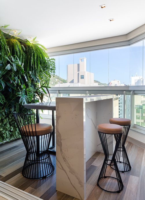 Apartamento com toques classicos e um belo espaço gourmet.