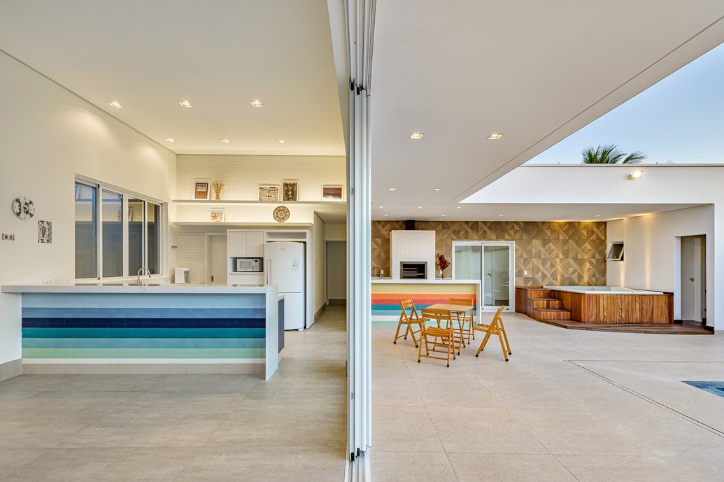 sala e área piscina
