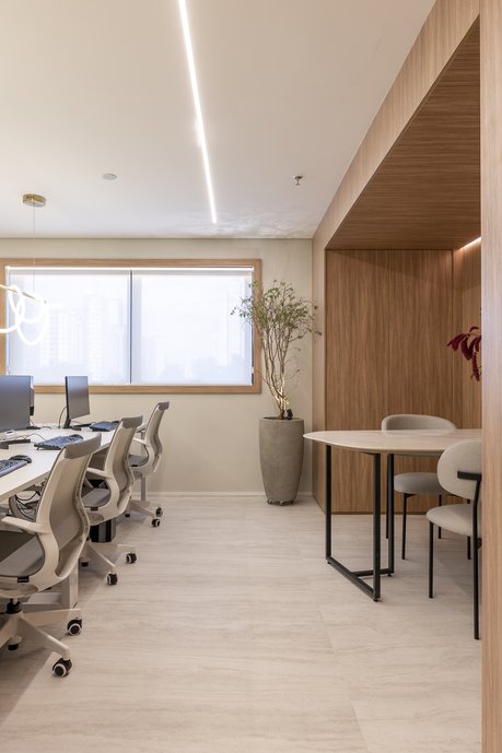 Escritório de arquitetura com décor contemporâneo