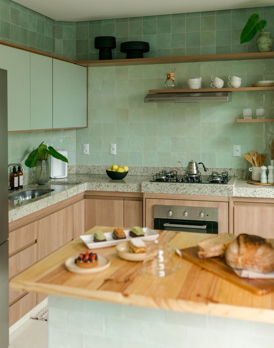 Resultado da cozinha revestida com a nova coleção 2021 da Portobello, Linha Gouache