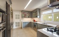 aredes Detalhe HAVANA 6,5x23 Paredes Cetim Bianco 30x60 ret Piso Concretíssima Matiz Grigio 60x120 Nat ret