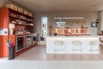 ADEGA HOUSE 