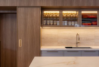 Churrasqueira Gourmet – Materialidade e sofisticação Textura e continuidade na área social