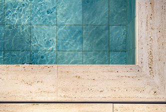 Piscina — Protagonismo da materialidade