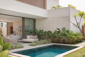 Verge House