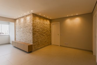 EM . House flipping