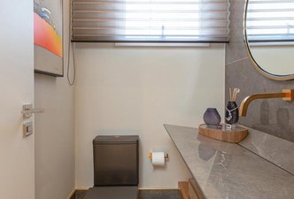 Lavabo e adega surpreendentes 