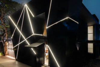 SEVEN SALON