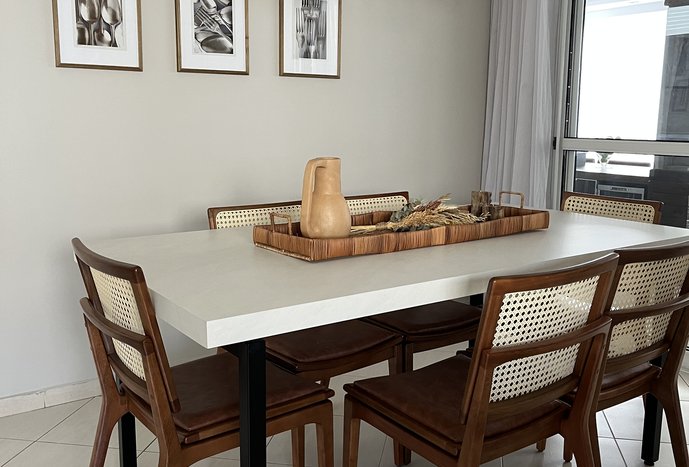 Mesa em Porcelanato