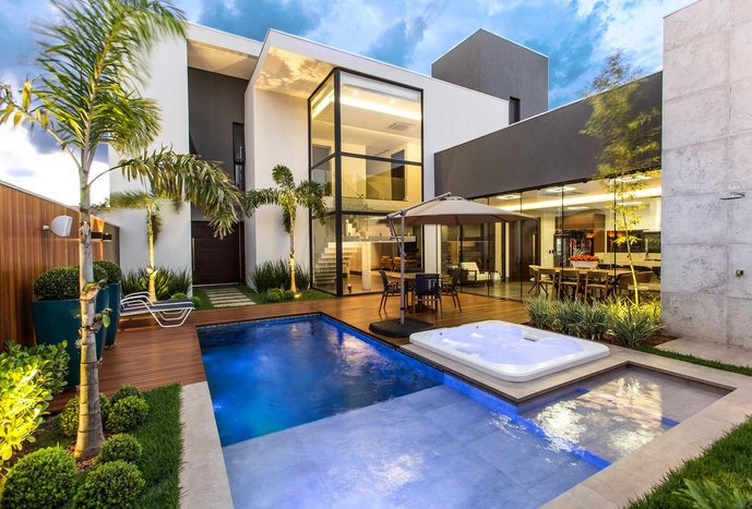 Área de Lazer com Piscina