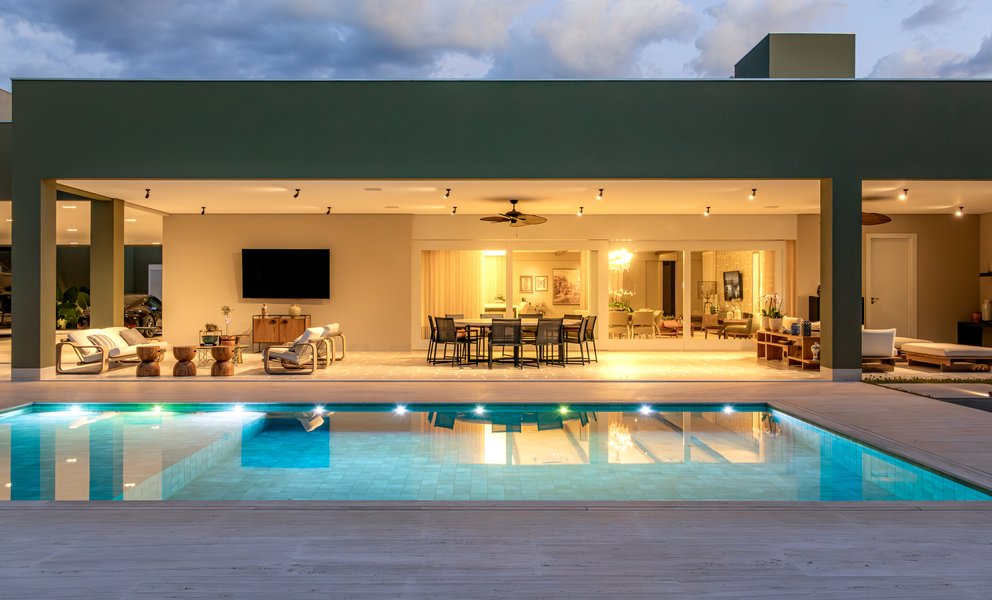Piscina — Protagonismo da materialidade