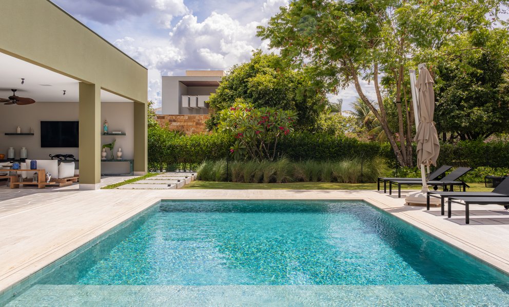Piscina — Protagonismo da materialidade